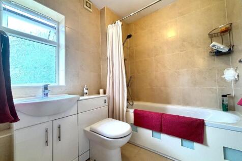 Ensuite.jpeg