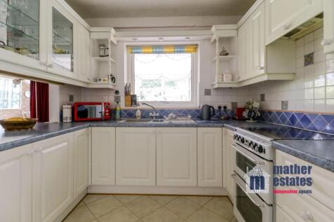39 Sish Lane, Stevenage, SG1-29.jpg