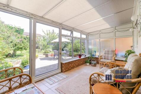 39 Sish Lane, Stevenage, SG1-21.jpg
