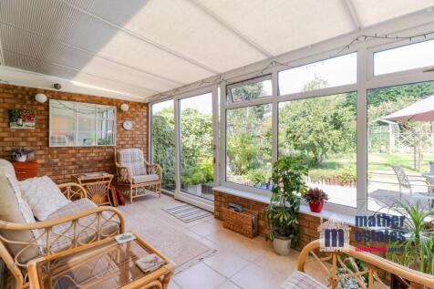39 Sish Lane, Stevenage, SG1-22.jpg