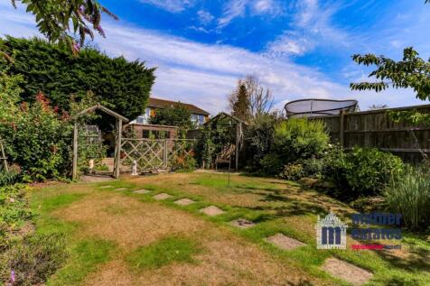 39 Sish Lane, Stevenage, SG1-14.jpg