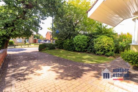 39 Sish Lane, Stevenage, SG1-7.jpg