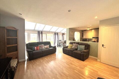 Living Room.jpeg