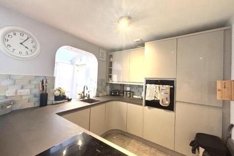 Kitchen_1.jpeg