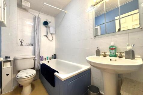 Bathroom.jpeg