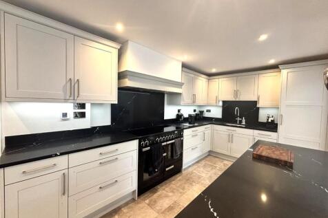 Kitchen_1.jpeg