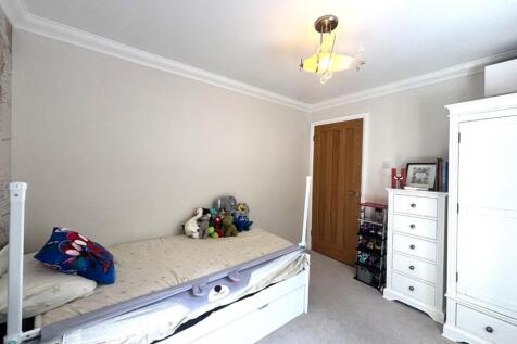Bedroom 2_1.jpeg
