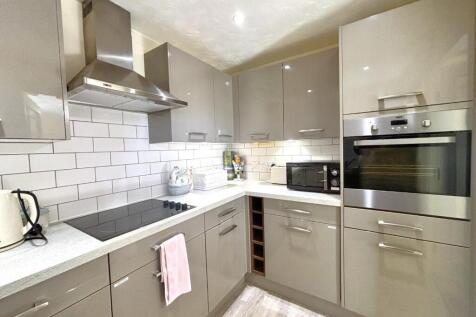 Kitchen_1.jpeg