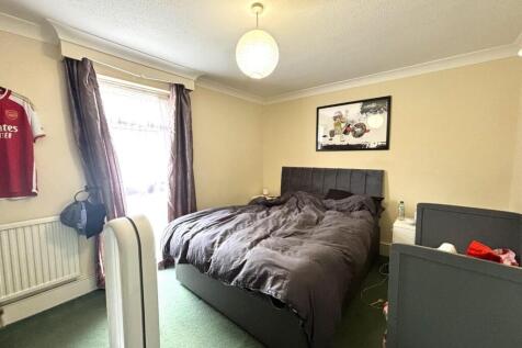 Bedroom 1.jpeg