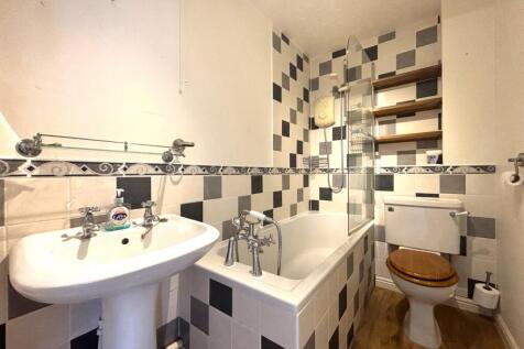 Bathroom.jpeg