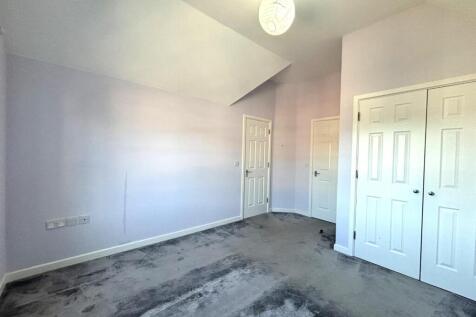 Bedroom 1_1.jpeg