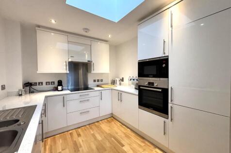 Kitchen_1.jpeg