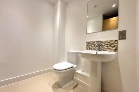 Ensuite.jpeg