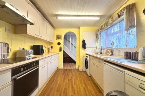 Kitchen_1.jpeg