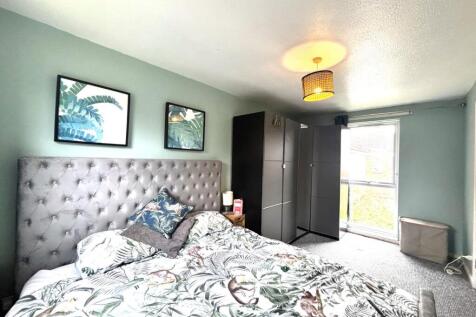 Bedroom 1_1.jpeg
