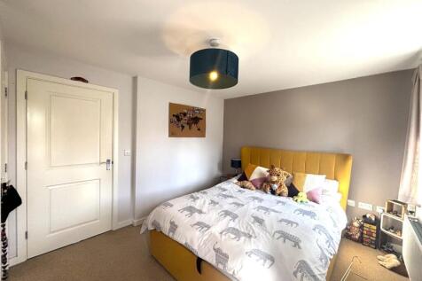 Bedroom 1_1.jpeg