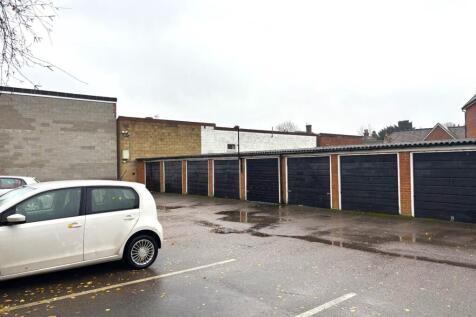 Garage and parking.jpeg