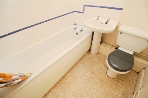 Flat 2 Bathroom