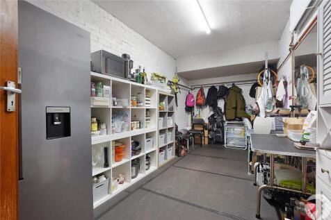 Garage/Gym