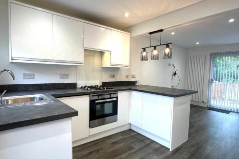 Open Plan Kitchen and Lounge