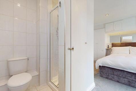 Bedroom &amp; En-Suite