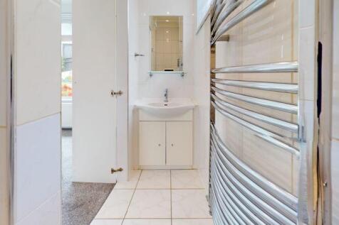 Bedroom &amp; En-Suite