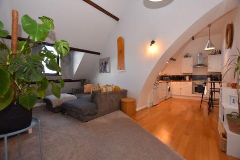 Open Plan Lounge/Diner/Kitchen
