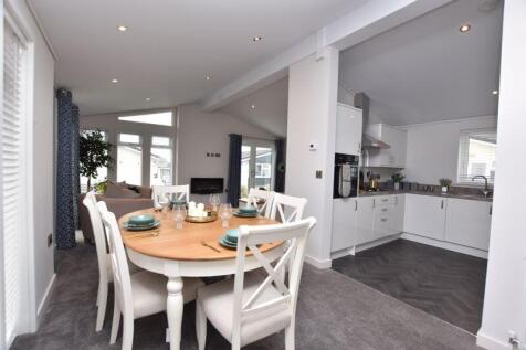 Open Plan Lounge/Diner