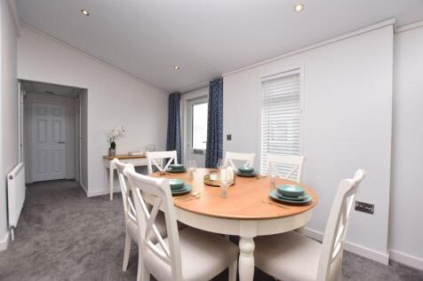 Open Plan Lounge/Diner