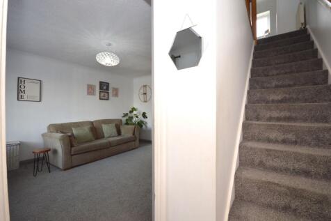 Hallway/lounge