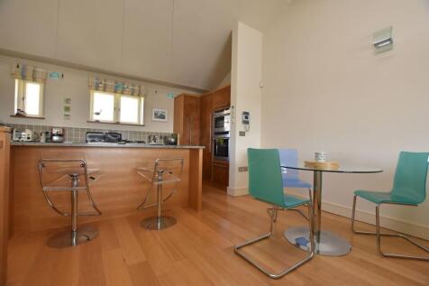 Open plan/lounge/diner/kitchen