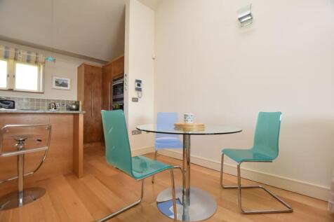 Open plan lounge/diner/kitchen