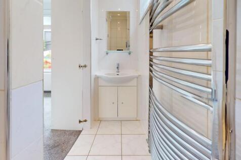 Bedroom &amp; En-Suite