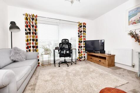Lounge/Bedroom 2