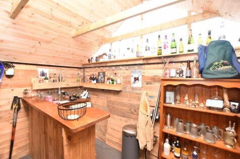 Detached Cabin Bar