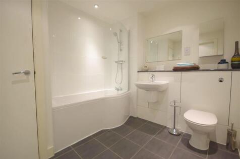 Main bathroom