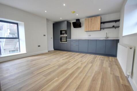 No 4 Kitchen 1.jpg