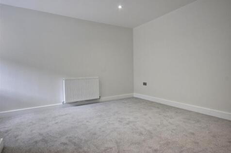 No 5 Bedroom 3.jpg