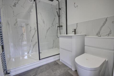 No 5 Shower 2.jpg