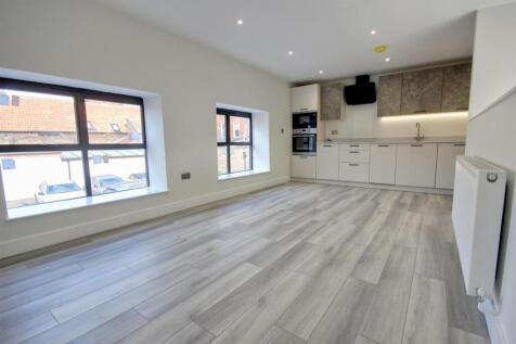 No 5 Kitchen 1.jpg