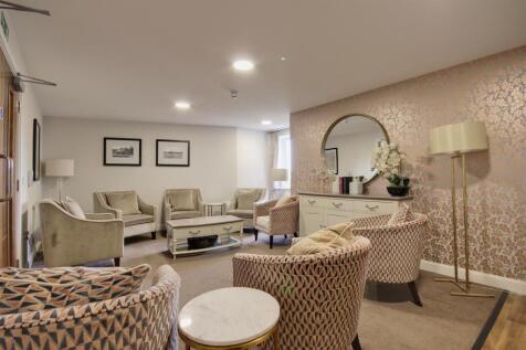 Communal Lounge