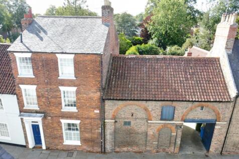 Front inc. Coach House