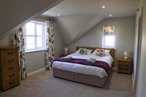 Master bedroom 2_lzn.jpg