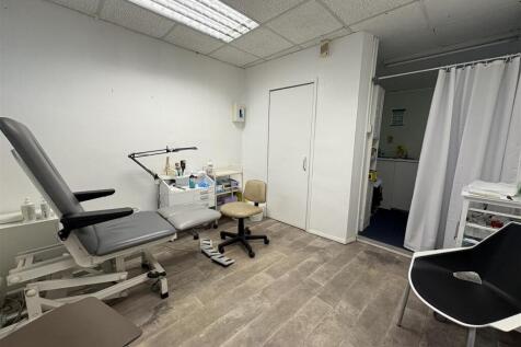 TREATMENT ROOM
