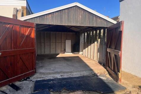 garage.jpg