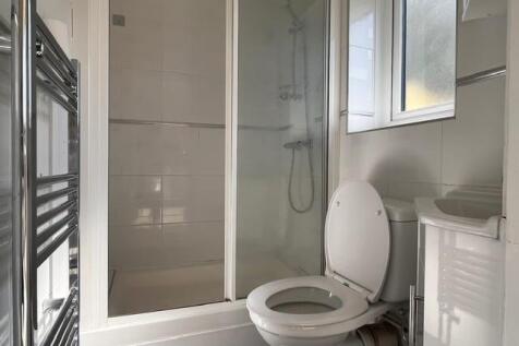 Downstairs shower room.jpg