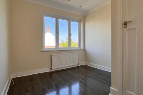 Bedroom 4.jpg
