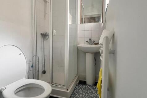 downstairs shower.jpg