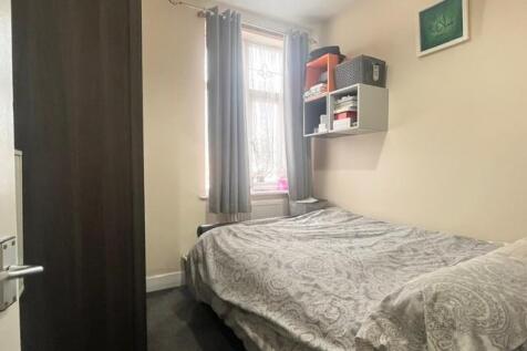 bed 3.jpg