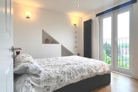 bedroom 5.1.jpg